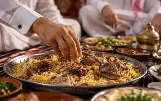 Why Do Arabs Eat With their Hands?